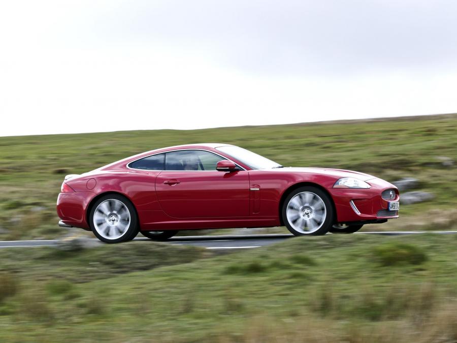  Jaguar XKR Coupe 2009 года  (UK) (фото 8 из 9)